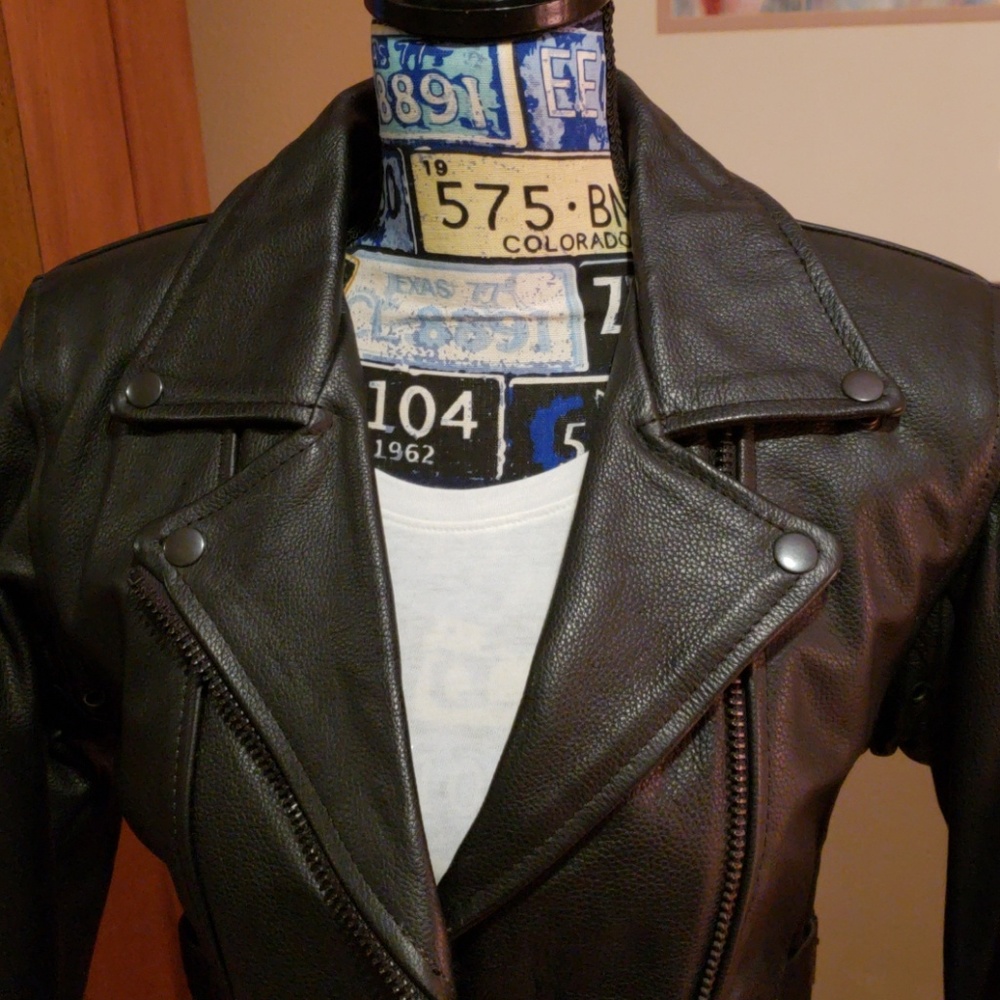 BLACK LEATHER MOTORCYCLE JACKET